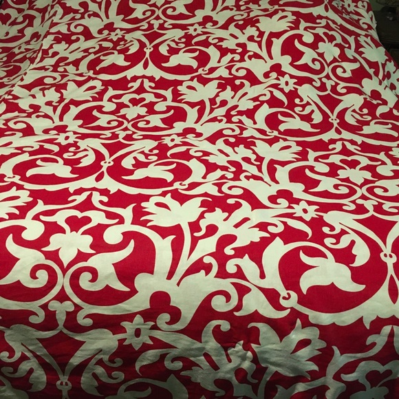 Pottery Barn Other - Pottery Barn red white scroll print duvet